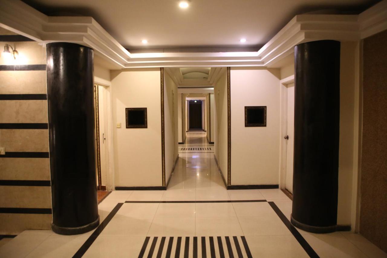 Carlton Tower Hotel 라호르 외부 사진