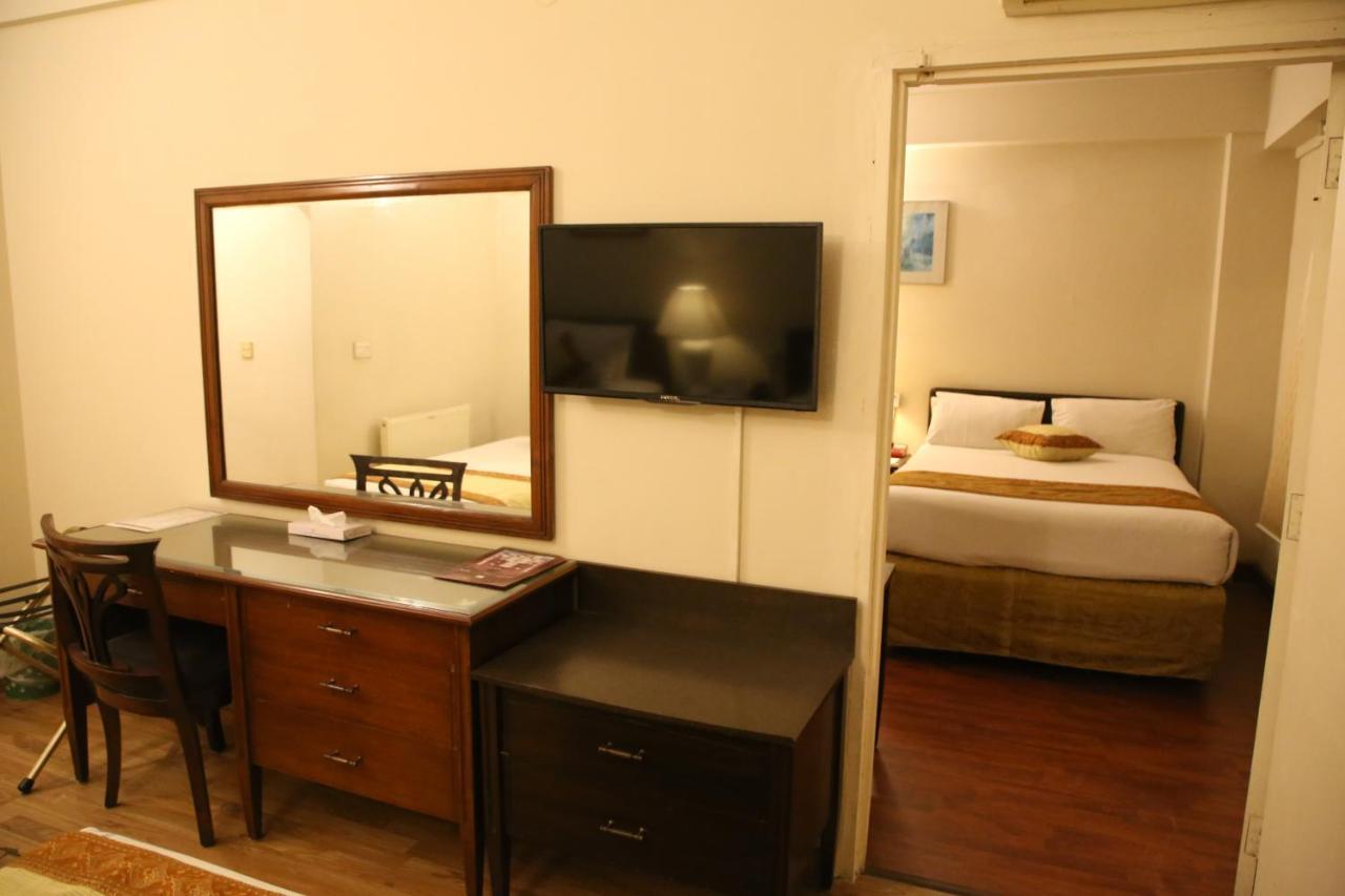 Carlton Tower Hotel 라호르 외부 사진