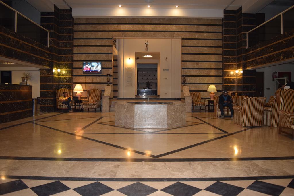 Carlton Tower Hotel 라호르 외부 사진
